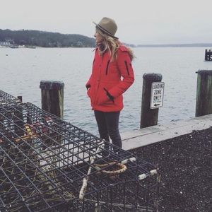 Guess winter jacket with fur hood